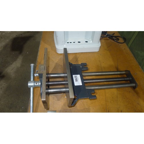 5296 - 1 wood working vice, 267mm / 10.5 inch RRP £151 (SP016356)