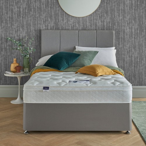 4616 - A 4ft 6 inch miracoil pillow top mattress by Silent Night RRP £237
                    Mattress Only