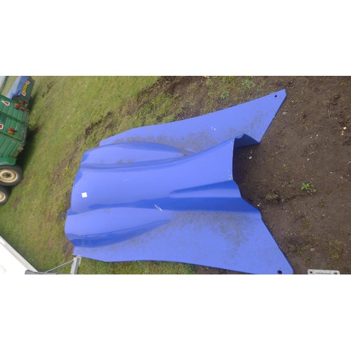 5416 - 1 blue light weight GRP moulded engine canopy for high performance / race boat, approx 210cm x 132cm