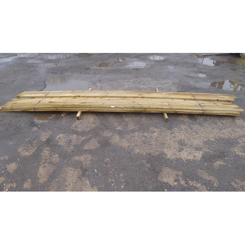 6072 - A quantity of mixed profile 12cm wooden decking, mainly all at approx 480cm long (Middle stack)