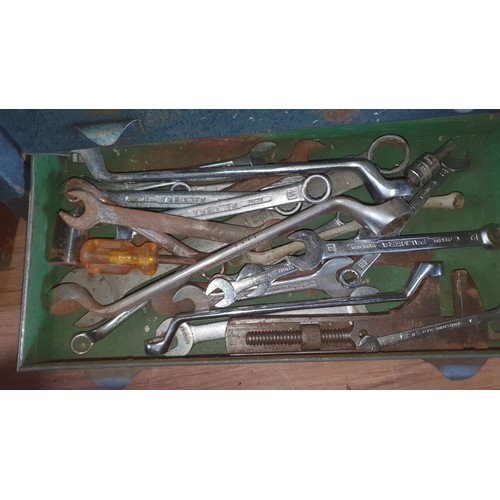 5082 - A blue metal 4 drawer engineers cabinet containing various drill bits, spanners etc (see photographs... 