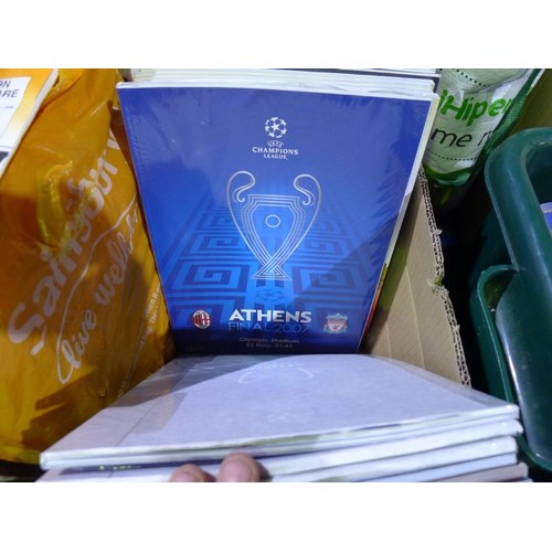 8112 - 1 pallet containing a large quantity of various football programmes including UEFA Champions League,... 