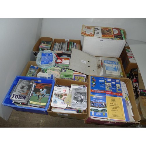 8124 - 1 pallet containing a large quantity of various football programmes and 1 black lever arch file cont... 