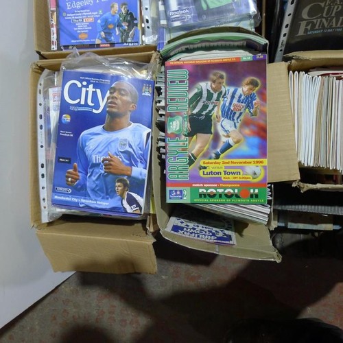 8128 - 1 pallet containing a large quantity of various football programmes including finals and ties for FA... 