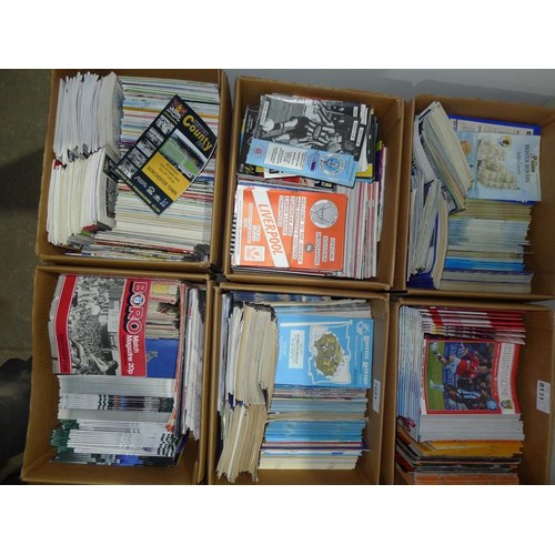 8131 - 1 pallet containing a large quantity of various football programmes and 1 black lever arch file cont... 