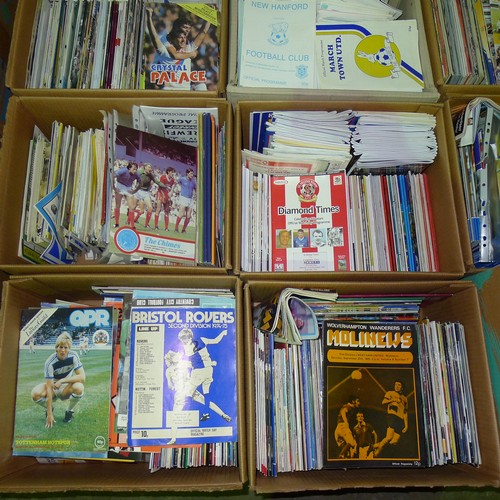 8184 - 1 pallet containing a large quantity of various football programmes and 2 black lever arch files con... 