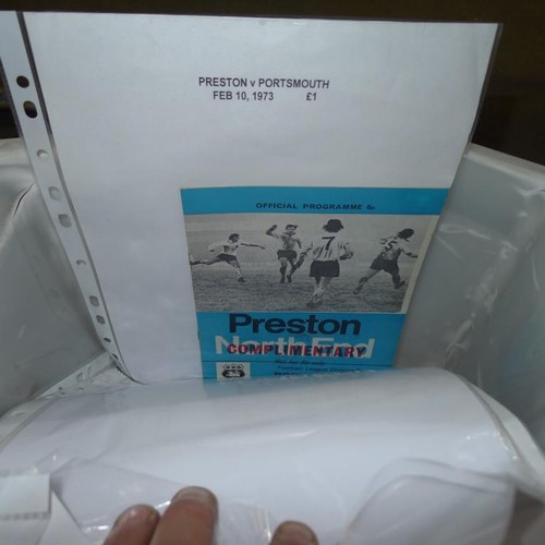 8220 - 1 box containing a quantity of various football programmes mainly from the 1960s onwards. Clubs appe... 