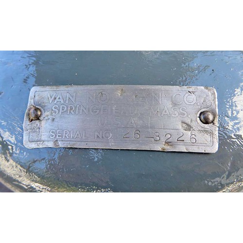 5117A - Used Engineers Large Dividing head by Van der Norman of USA; 40:1 Handle ratio fitted with a dividin... 