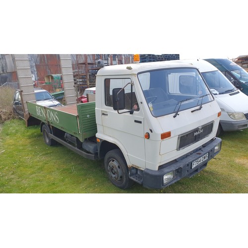 5430 - MAN 8.100 7.5 ton Recovery /flatbed truck Reg: F754 OWS 1st Reg 1988. 123,358 Kms,  Winch ramps etc.... 