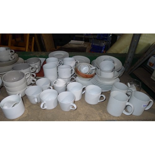 1070 - A quantity of various white crockery, contents of one shelf