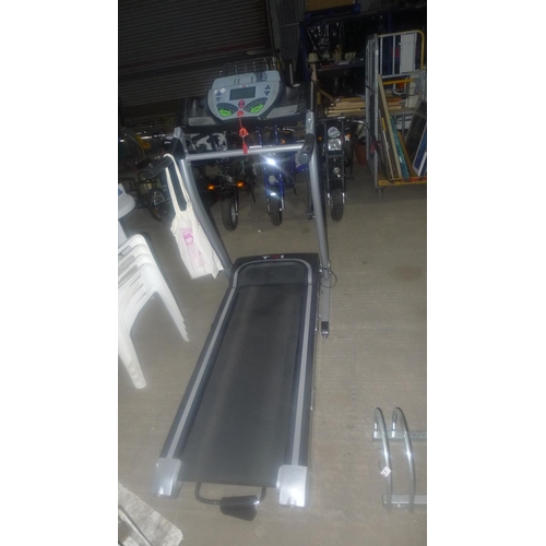 2085 - 1 treadmill by TXI, 240v (Trade)