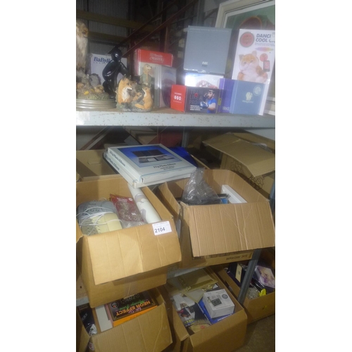 2104 - A quantity of various household items including games, ornaments, novelty items etc. Contents of 1 b... 