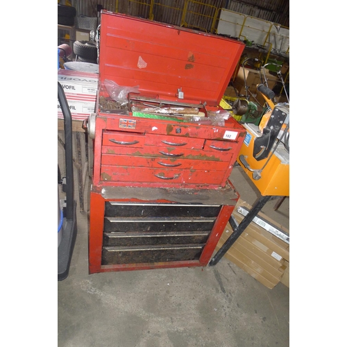 182 - 1 red metal workshop multi drawer wheeled tool chest (no make visible) containing a good selection o... 