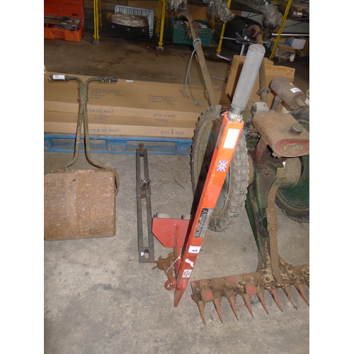 68 - 1 Slingsby manual wheeled drain lifter type MLL100, SWL 300kg