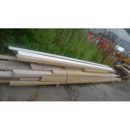 540 - A quantity of various lengths of wood including 14.5 x 7cm, 19 x 4cm, 22 x 7cm etc, lengths vary fro... 