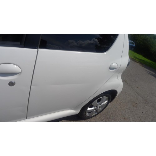 782 - Toyota Aygo Move With Style VVT-I 5dr hatch, Reg GJ63 BPE, 1st reg 30/09/2013, 5 sp manual petrol 99... 