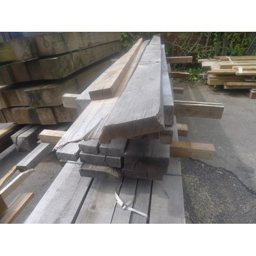 536 - A quantity of various lengths of Oak and other wood including 4.5cm x 6cm, 20cm x 4.5cm, lengths var... 