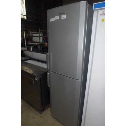 3102 - A fridge freezer by Beko, requires attention as freezer works, fridge fails to cool - trade