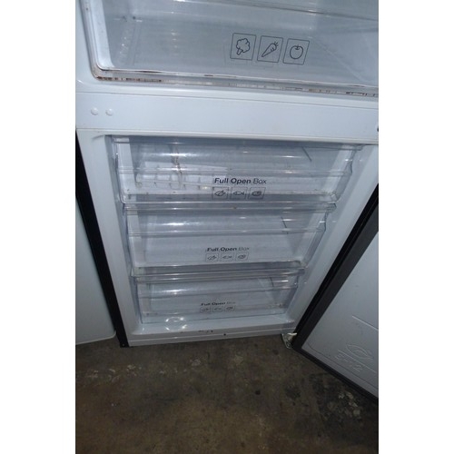 3105 - A black fridge freezer by Samsung Type RB31FDJNDBC with water dispenser - 240v trade