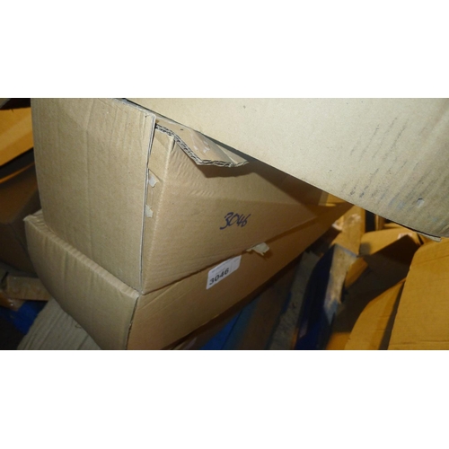 3046 - 2 boxes each containing one pair of metal trestle supports by Rock Solid Type RT65S, 65 cm high and ... 