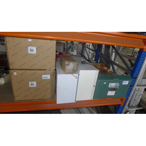 3210 - 2 warehouse sodium / metal halide lights and a quantity of various bulbs