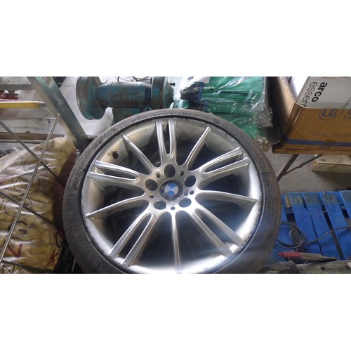 3135 - 4 x BMW five stud alloy wheels each with a 225/40 R18 tyre fitted