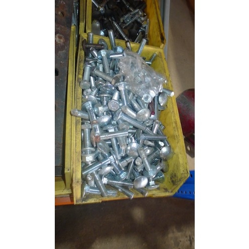 3179 - A quantity of various nuts, bolts, corner braces etc