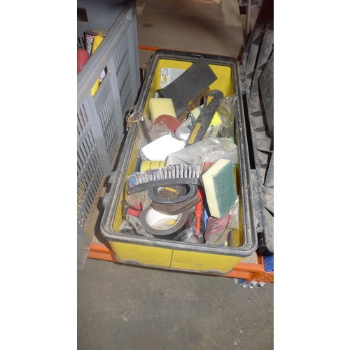 3180 - A quantity of various hand tools and 1 black / yellow tool box. Contents of 1 shelf