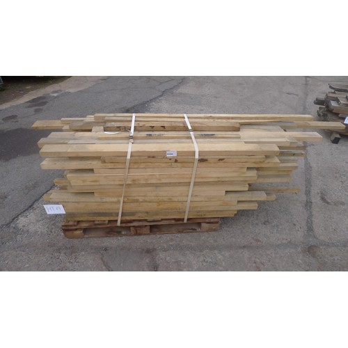 3586 - A qty of European Oak Air dried Joinery sections.  inc 3.5x3.5cm, 3.5x8cm, 3.5x4cm etc. Lengths vary... 