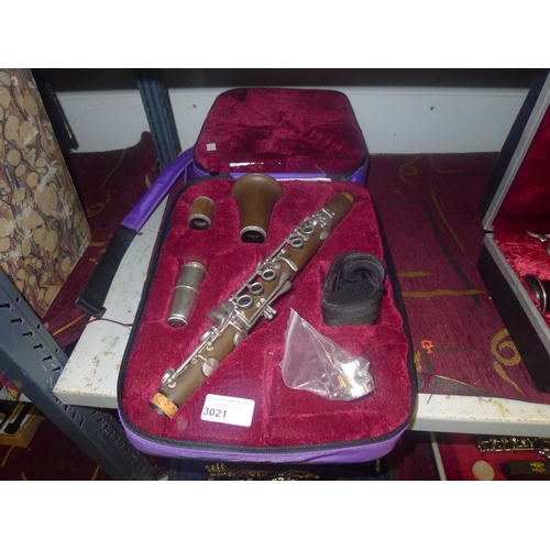 3021 - A Kinder Klari clarinet in carry case