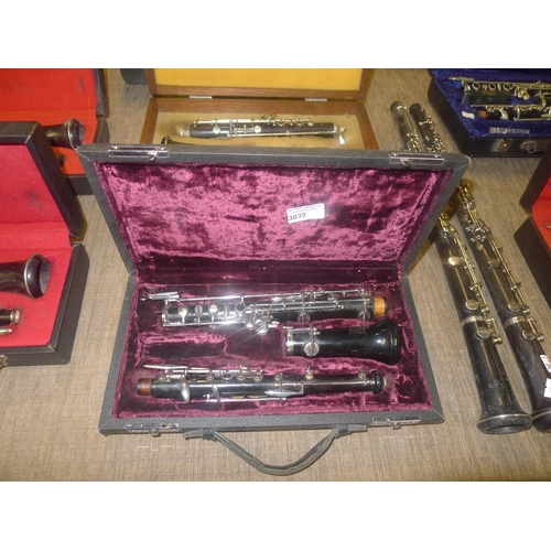 3039 - A Boosey and Hawkes oboe with carry case