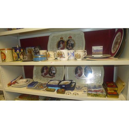 3111 - A large quantity of vintage royal memorabilia including metal trays, metal biscuit tins, ceramic mug... 