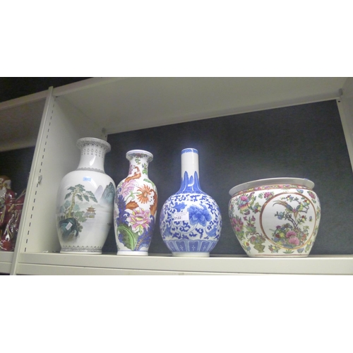 3122 - 3 large highly decorated Chinese vases and one decorative Chinese jardiniere (1 shelf)