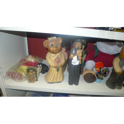 3105 - A quantity of miscellaneous caricature ornament and stuffed animals etc (one shelf)