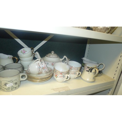 3119 - Quantity of miscellaneous decorative teaware (two shelves)