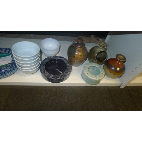 3130 - A quantity of miscellaneous decorative wall plates small vases and other ornaments etc (two shelves)