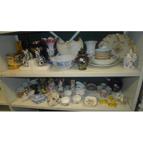 3143 - A quantity of miscellaneous decorative vases and ornaments etc (2 shelves)