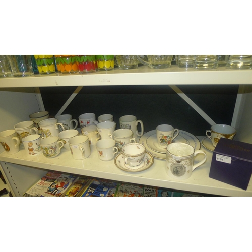 3164 - A quantity of miscellaneous decorative commemoration beakers (1 shelf)