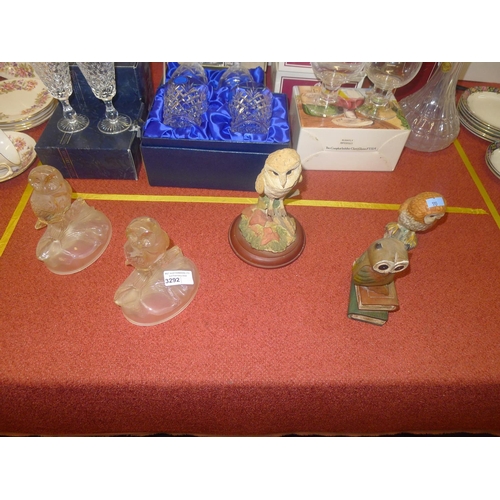 3292 - A Beswick owl, 2 opaque glass owls and two other owl ornaments