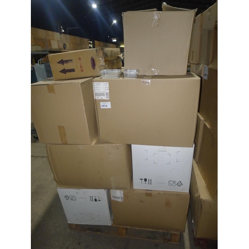 1014 - A large quantity of various disposable/reusable pots and lids, contents of 1 pallet