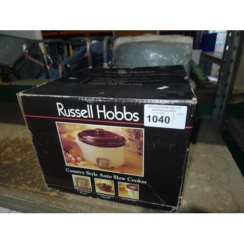 1040 - A Russell Hobbs country style slow cooker - trade