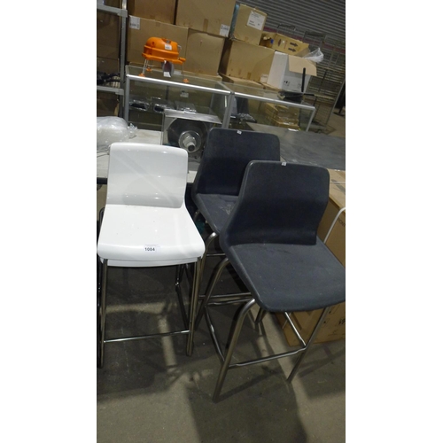Lot 1084      