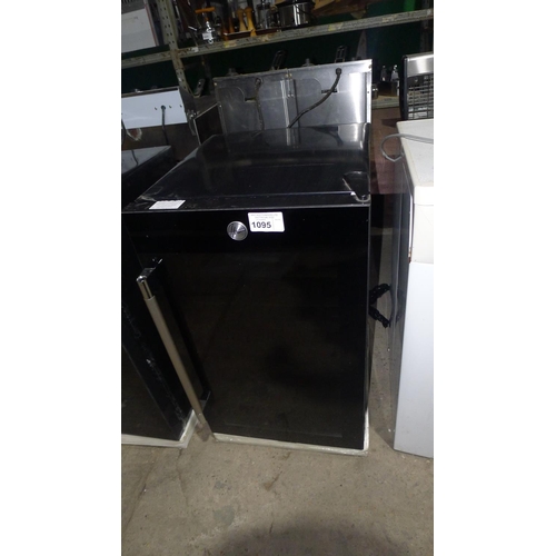 Lot 1095      