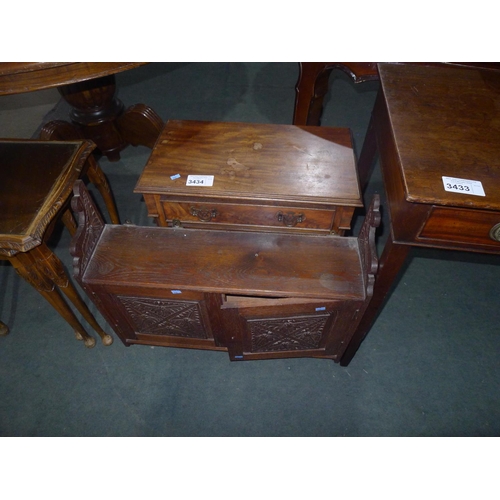 3434 - 1 Oak wall bracket and 1 Mahogany small chest of four drawers approx 55cm wide