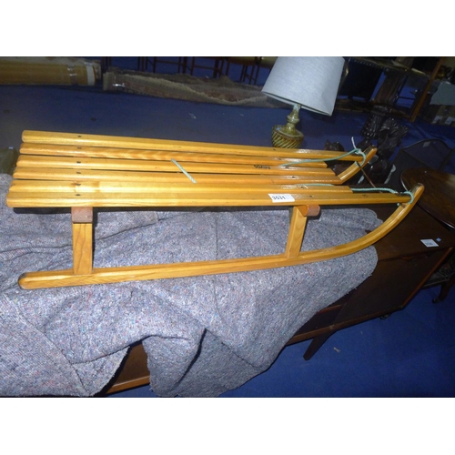 3531 - A Davos wooden sledge