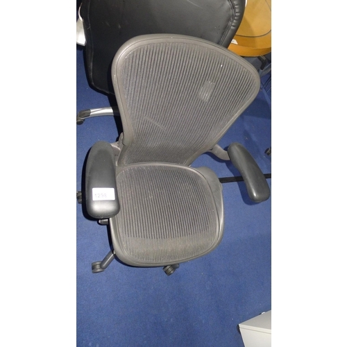 herman miller aeron auction