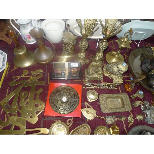 3312 - A large quantity of miscellaneous decorative brassware and ornaments and other metal ornaments and t... 