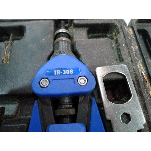 75 - A Bralo manual rivet tool type TR-308 for M3-M8 nutserts