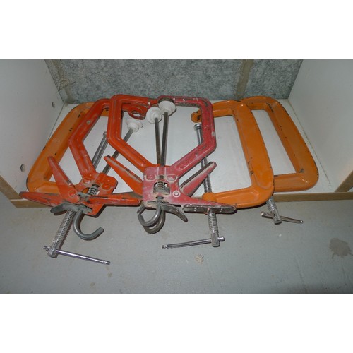 110 - 4 Irwin Quick Grips clamps and 8 other various clamps