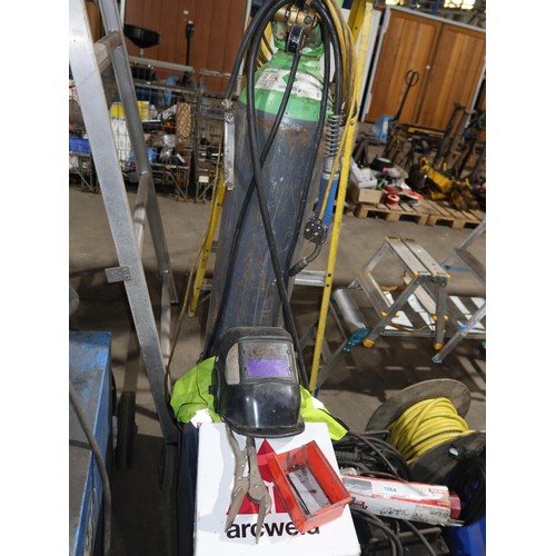 1063 - 1 welder by Eland Mig type 175, 240v, with leads, gas gauge, a welding mask etc